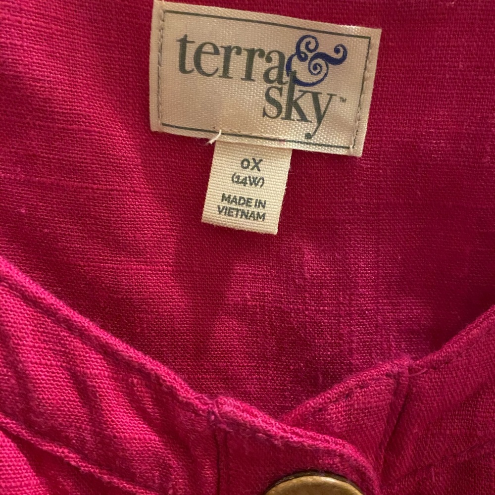 Tara & Sky Button Front Tank - Picture 4 of 4